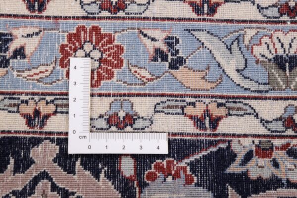 Isfahan Oriental Rug 250 × 313 cm, Wool, hand-knotted — view 3 Isfahan Oriental Rug 250 × 313 cm, Wool, hand-knotted — view 3
