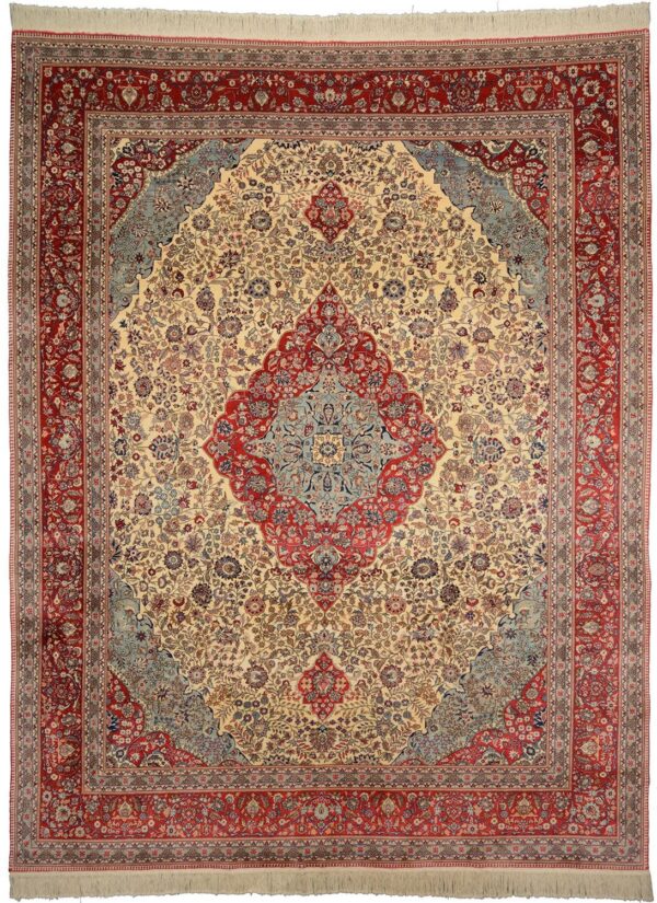 Isfahan Oriental Rug 284 × 367 cm, Wool, hand-knotted
