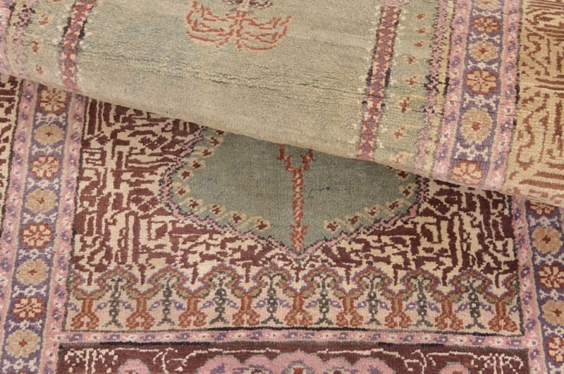 Kayseri Oriental Rug 86 × 133 cm, Silk, hand-knotted, antique — view 5