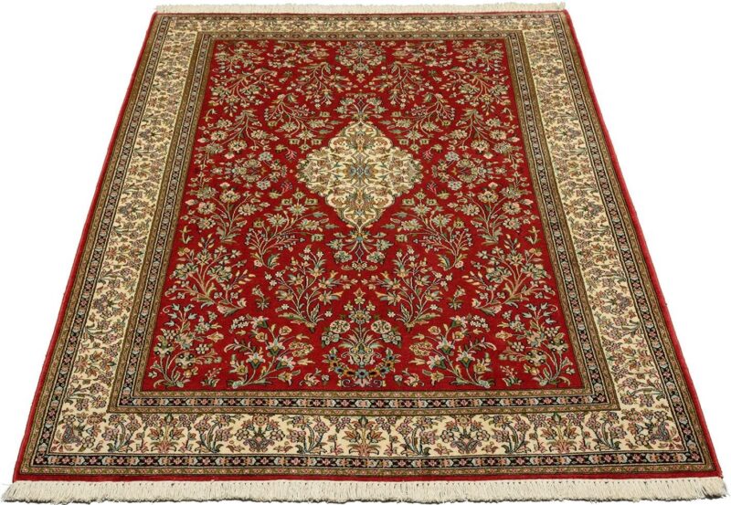 Kashmir Oriental Rug 125 × 201 cm, Silk, hand-knotted — view 2 Kashmir Oriental Rug 125 × 201 cm, Silk, hand-knotted — view 2