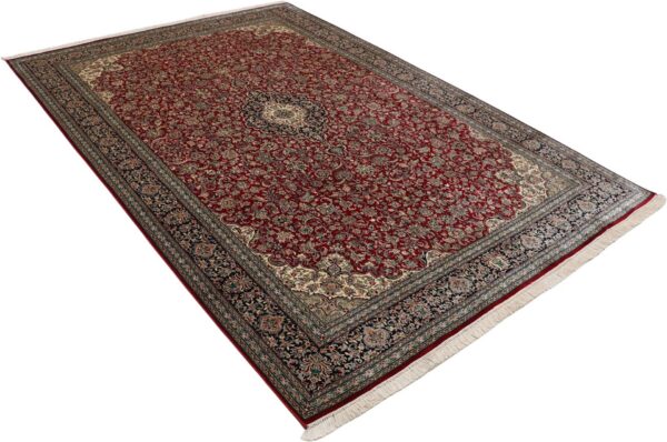 Kashmir Oriental Rug 154 × 226 cm, Silk, hand-knotted — view 4 Kashmir Oriental Rug 154 × 226 cm, Silk, hand-knotted — view 4