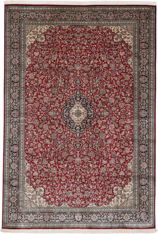 Kashmir Oriental Rug 154 × 226 cm, Silk, hand-knotted Kashmir Oriental Rug 154 × 226 cm, Silk, hand-knotted