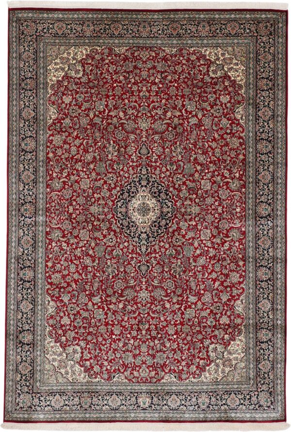 Kashmir Oriental Rug 154 × 226 cm, Silk, hand-knotted Kashmir Oriental Rug 154 × 226 cm, Silk, hand-knotted