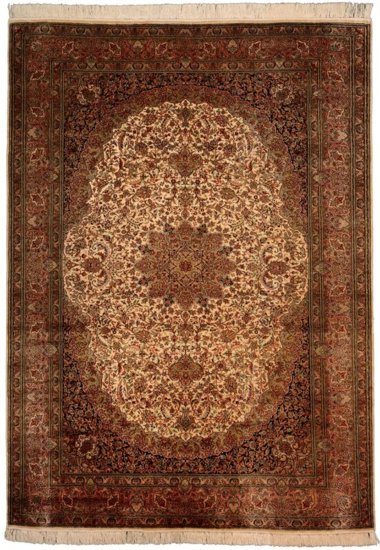 Kashmir Oriental Rug 158 × 219 cm, Silk, hand-knotted