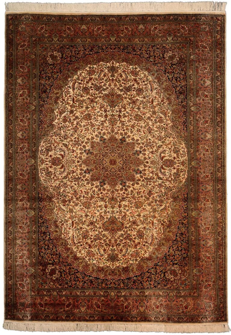 Kashmir Oriental Rug 158 × 219 cm, Silk, hand-knotted