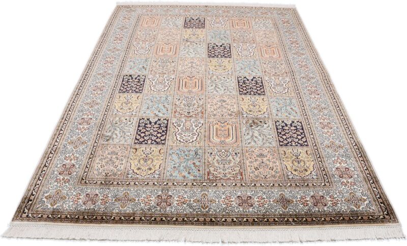 Kashmir Oriental Rug 165 × 248 cm, Silk, hand-knotted — view 2