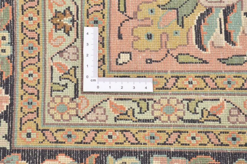 Kashmir Oriental Rug 169 × 247 cm, Silk, hand-knotted — view 4
