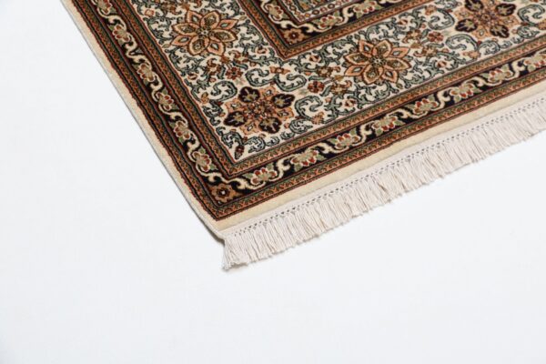 Kashmir Oriental Rug 172 × 246 cm, Silk, hand-knotted — view 6