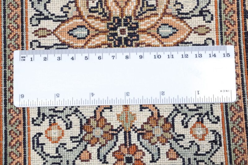 Kashmir Oriental Rug 172 × 246 cm, Silk, hand-knotted — view 11