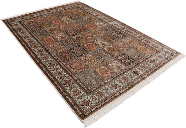 Kashmir Oriental Rug 172 × 246 cm, Silk, hand-knotted — view 4