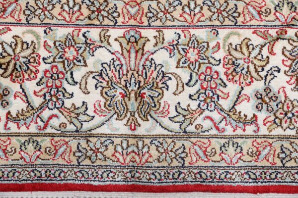 Kashmir Oriental Rug 172 × 249 cm, Silk, hand-knotted — view 8