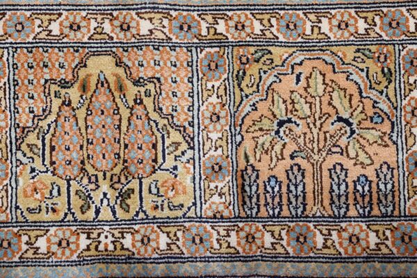 Kashmir Oriental Rug 173 × 248 cm, Silk, hand-knotted — view 8 Kashmir Oriental Rug 173 × 248 cm, Silk, hand-knotted — view 8