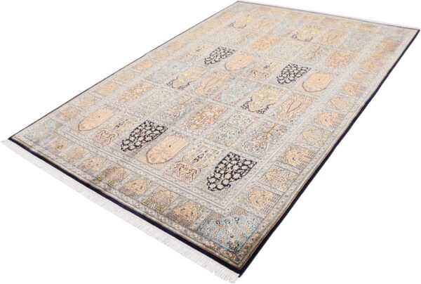 Kashmir Oriental Rug 173 × 248 cm, Silk, hand-knotted — view 3 Kashmir Oriental Rug 173 × 248 cm, Silk, hand-knotted — view 3
