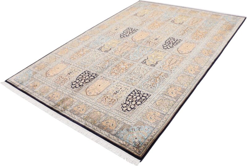 Kashmir Oriental Rug 173 × 248 cm, Silk, hand-knotted — view 3 Kashmir Oriental Rug 173 × 248 cm, Silk, hand-knotted — view 3