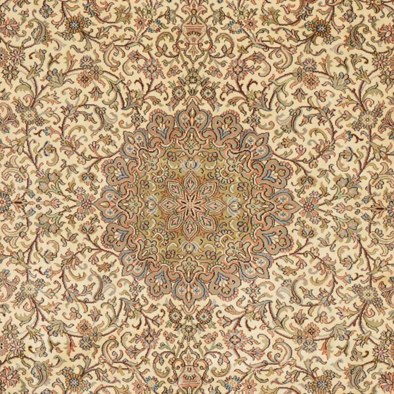 Kashmir Oriental Rug 176 × 252 cm, Silk, hand-knotted — view 4