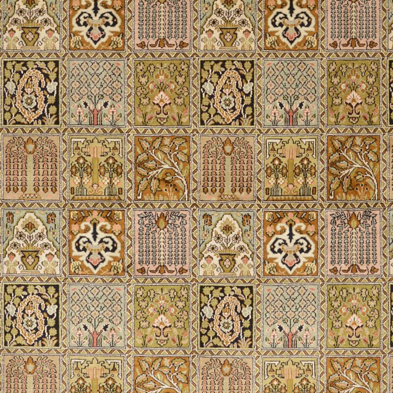 Kashmir Oriental Rug 177 × 275 cm, Silk, hand-knotted — view 5 Kashmir Oriental Rug 177 × 275 cm, Silk, hand-knotted — view 5