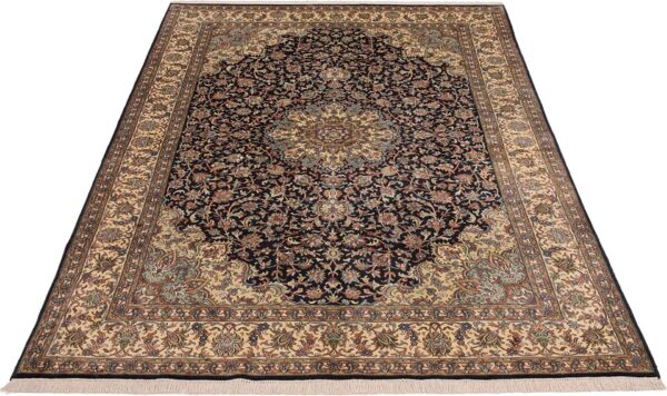 Kashmir Oriental Rug 180 × 275 cm, Silk, hand-knotted — view 2 Kashmir Oriental Rug 180 × 275 cm, Silk, hand-knotted — view 2