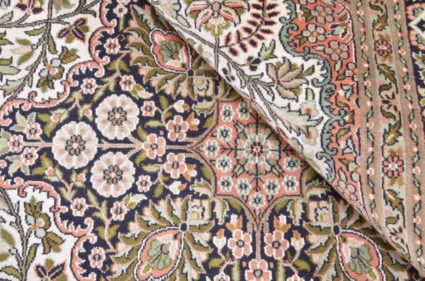 Kashmir Oriental Rug 185 × 276 cm, Silk, White/Beige, hand-knotted — view 4