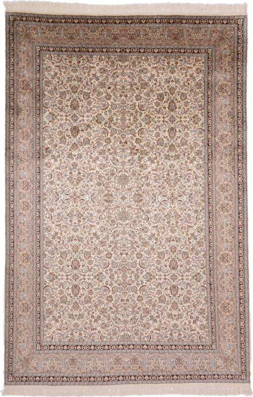 Kashmir Oriental Rug 186 × 279 cm, Silk, hand-knotted Kashmir Oriental Rug 186 × 279 cm, Silk, hand-knotted