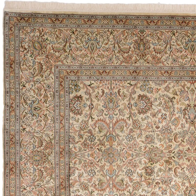 Kashmir Oriental Rug 186 × 280 cm, Silk, White/Beige, hand-knotted — view 6
