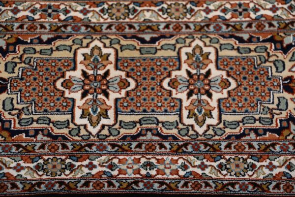 Kashmir Oriental Rug 187 × 183 cm, Silk, hand-knotted — view 7