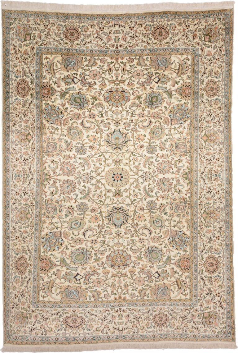 Kashmir Oriental Rug 193 × 276 cm, Silk, hand-knotted