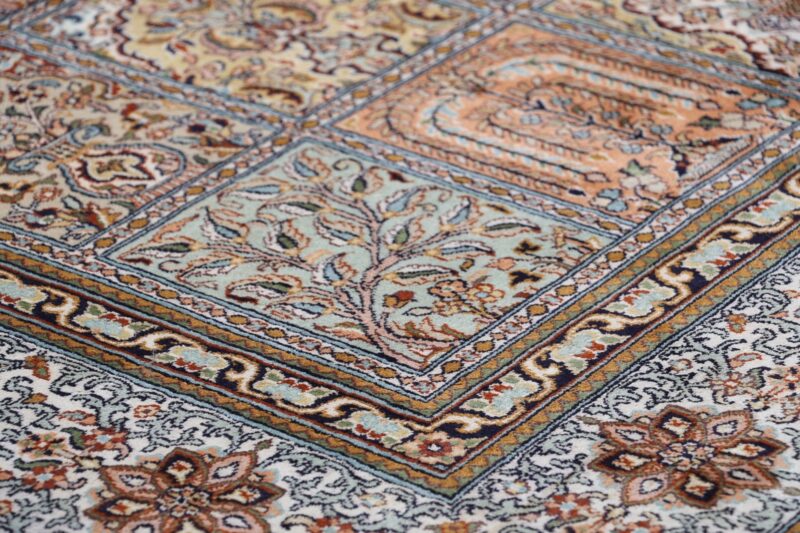 Kashmir Oriental Rug 208 × 297 cm, Silk, hand-knotted — view 5