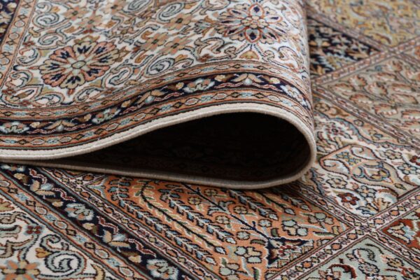 Kashmir Oriental Rug 208 × 307 cm, Silk, hand-knotted, fine — view 10 Kashmir Oriental Rug 208 × 307 cm, Silk, hand-knotted, fine — view 10