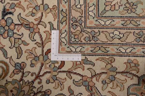 Kashmir Oriental Rug 214 × 310 cm, Silk, hand-knotted, pastel — view 3 Kashmir Oriental Rug 214 × 310 cm, Silk, hand-knotted, pastel — view 3