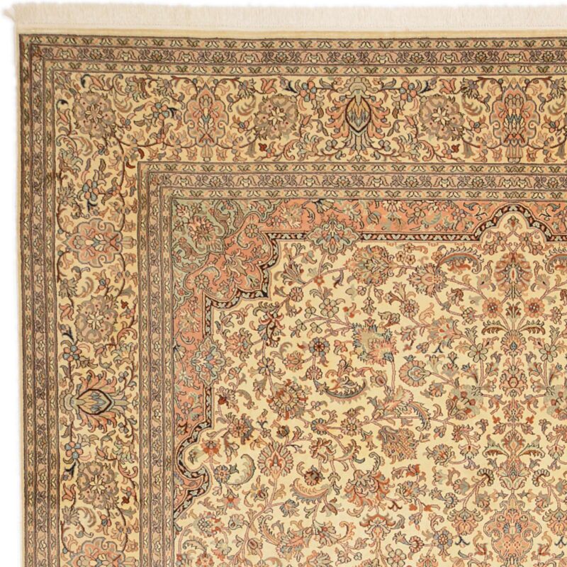Kashmir Oriental Rug 214 × 310 cm, Silk, hand-knotted, pastel — view 5 Kashmir Oriental Rug 214 × 310 cm, Silk, hand-knotted, pastel — view 5