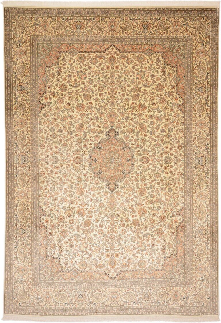 Kashmir Oriental Rug 214 × 310 cm, Silk, hand-knotted, pastel