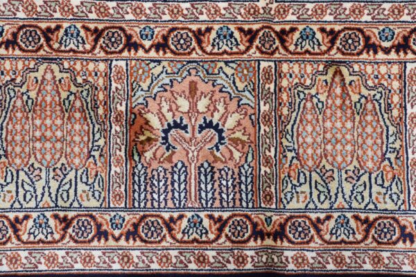 Kashmir Oriental Rug 215 × 301 cm, Silk, hand-knotted — view 8