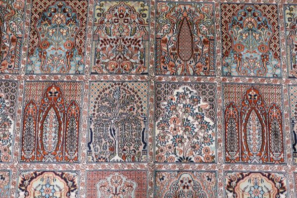 Kashmir Oriental Rug 215 × 301 cm, Silk, hand-knotted — view 9