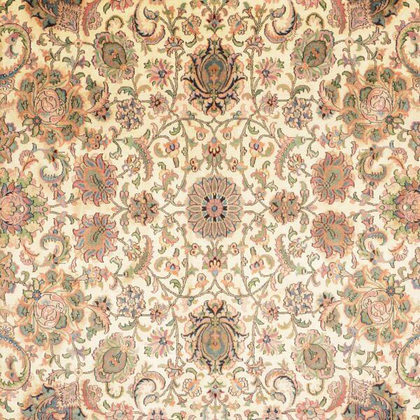 Kashmir Oriental Rug 216 × 305 cm, Silk, hand-knotted — view 4 Kashmir Oriental Rug 216 × 305 cm, Silk, hand-knotted — view 4