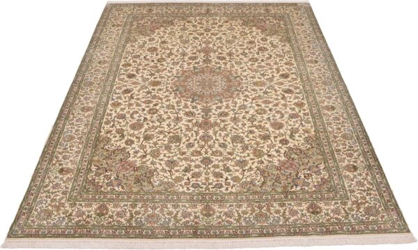 Kashmir Oriental Rug 217 × 313 cm, Silk, hand-knotted, sheen — view 2 Kashmir Oriental Rug 217 × 313 cm, Silk, hand-knotted, sheen — view 2