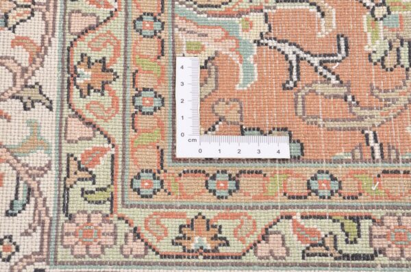 Kashmir Oriental Rug 220 × 303 cm, Silk, hand-knotted — view 4