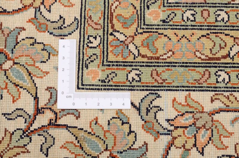 Kashmir Oriental Rug 221 × 313 cm, Silk, hand-knotted, pastel — view 3