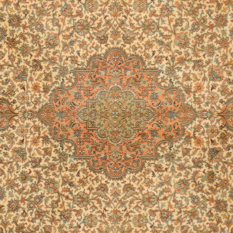 Kashmir Oriental Rug 221 × 313 cm, Silk, hand-knotted, pastel — view 4