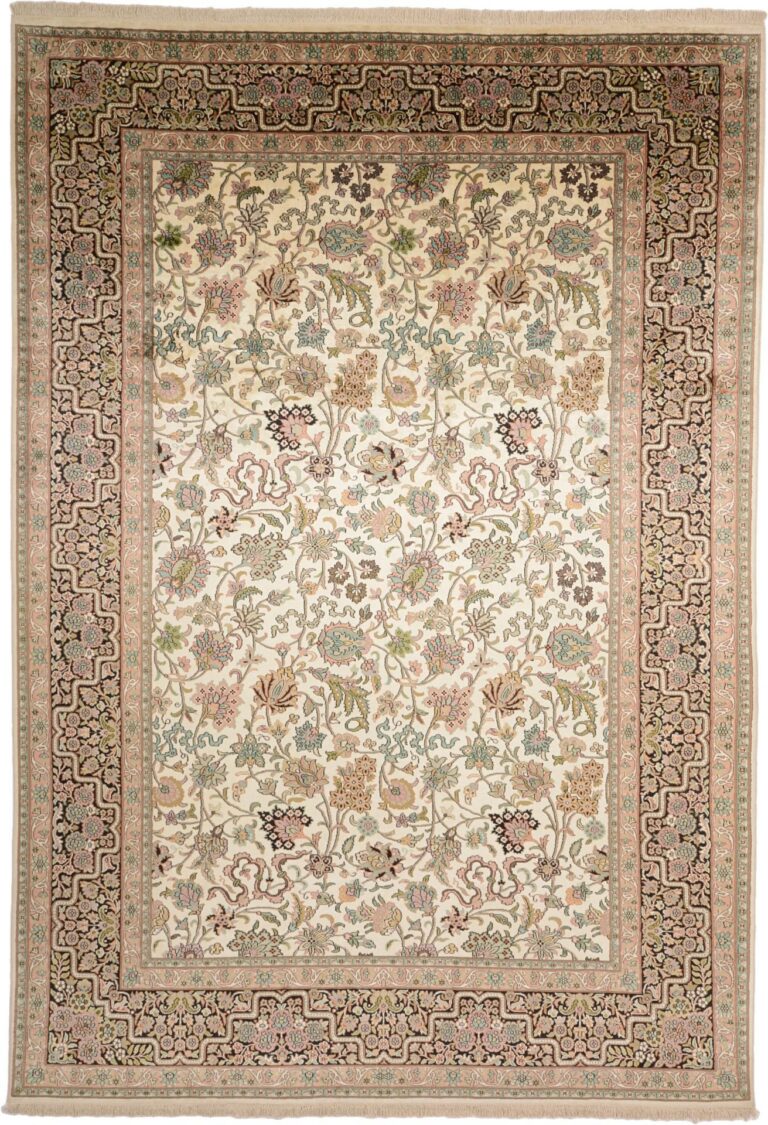 Kashmir Oriental Rug 228 × 330 cm, Silk, hand-knotted