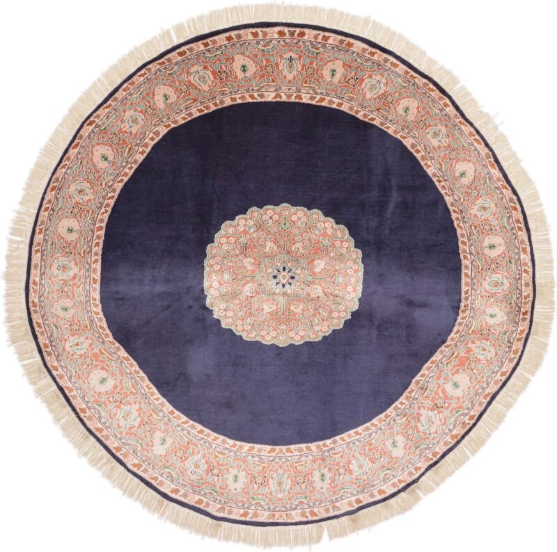 Kashmir Oriental Rug 240 × 240 cm, Silk, hand-knotted Kashmir Oriental Rug 240 × 240 cm, Silk, hand-knotted
