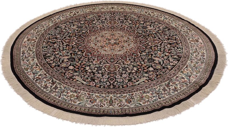Kashmir Oriental Rug 243 × 243 cm, Silk, hand-knotted — view 2 Kashmir Oriental Rug 243 × 243 cm, Silk, hand-knotted — view 2