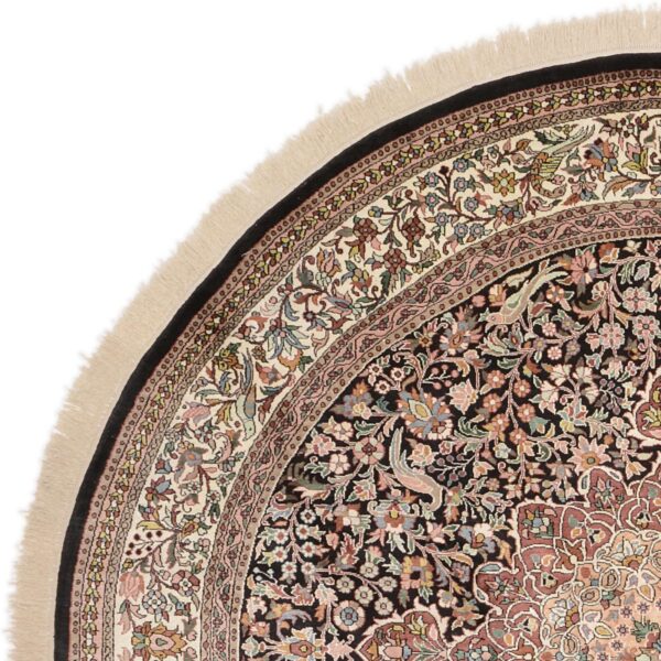 Kashmir Oriental Rug 243 × 243 cm, Silk, hand-knotted — view 5 Kashmir Oriental Rug 243 × 243 cm, Silk, hand-knotted — view 5