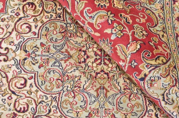 Kashmir Oriental Rug 245 × 312 cm, Silk, hand-knotted — view 4