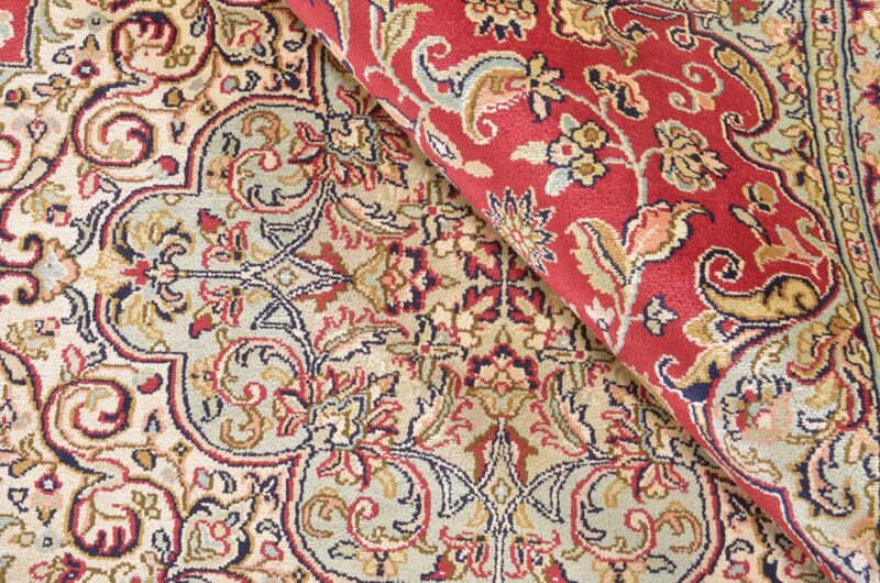 Kashmir Oriental Rug 245 × 312 cm, Silk, hand-knotted — view 4