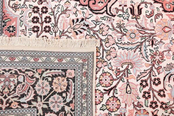Kashmir Oriental Rug 245 × 335 cm, Silk, hand-knotted, luxury — view 7 Kashmir Oriental Rug 245 × 335 cm, Silk, hand-knotted, luxury — view 7