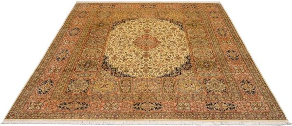 Kashmir Oriental Rug 246 × 315 cm, Silk, hand-knotted — view 2 Kashmir Oriental Rug 246 × 315 cm, Silk, hand-knotted — view 2