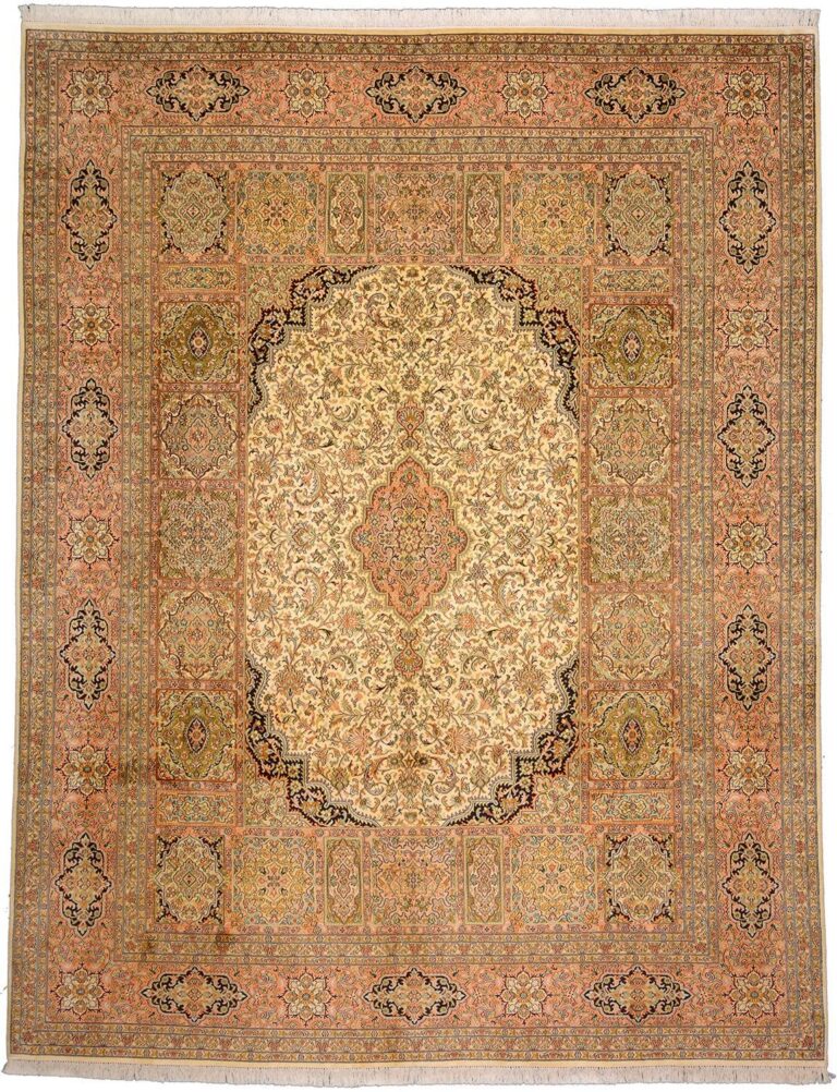 Kashmir Oriental Rug 246 × 315 cm, Silk, hand-knotted