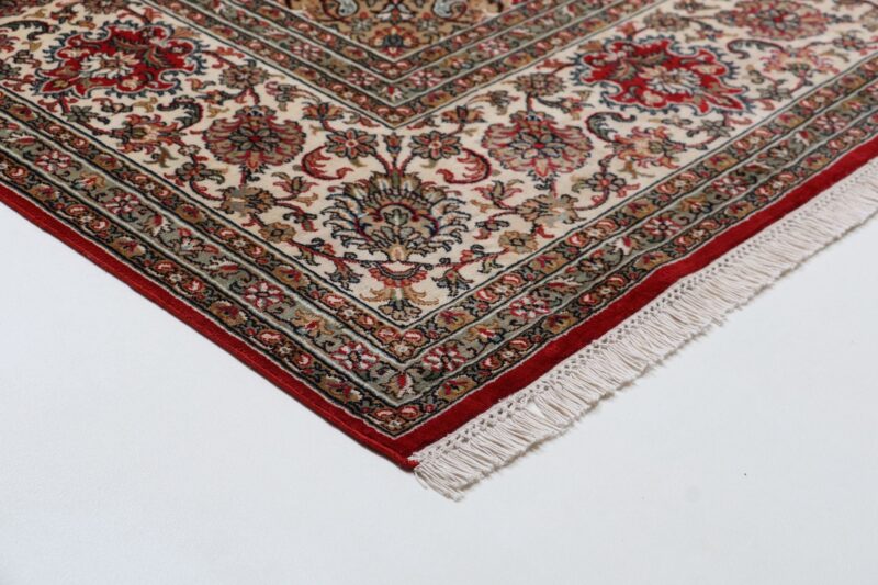 Kashmir Oriental Rug 246 × 340 cm, Silk, hand-knotted — view 6