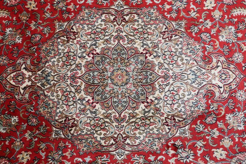 Kashmir Oriental Rug 246 × 340 cm, Silk, hand-knotted — view 9