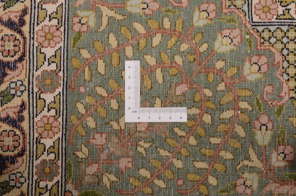 Kashmir Oriental Rug 250 × 318 cm, Silk, hand-knotted — view 3 Kashmir Oriental Rug 250 × 318 cm, Silk, hand-knotted — view 3